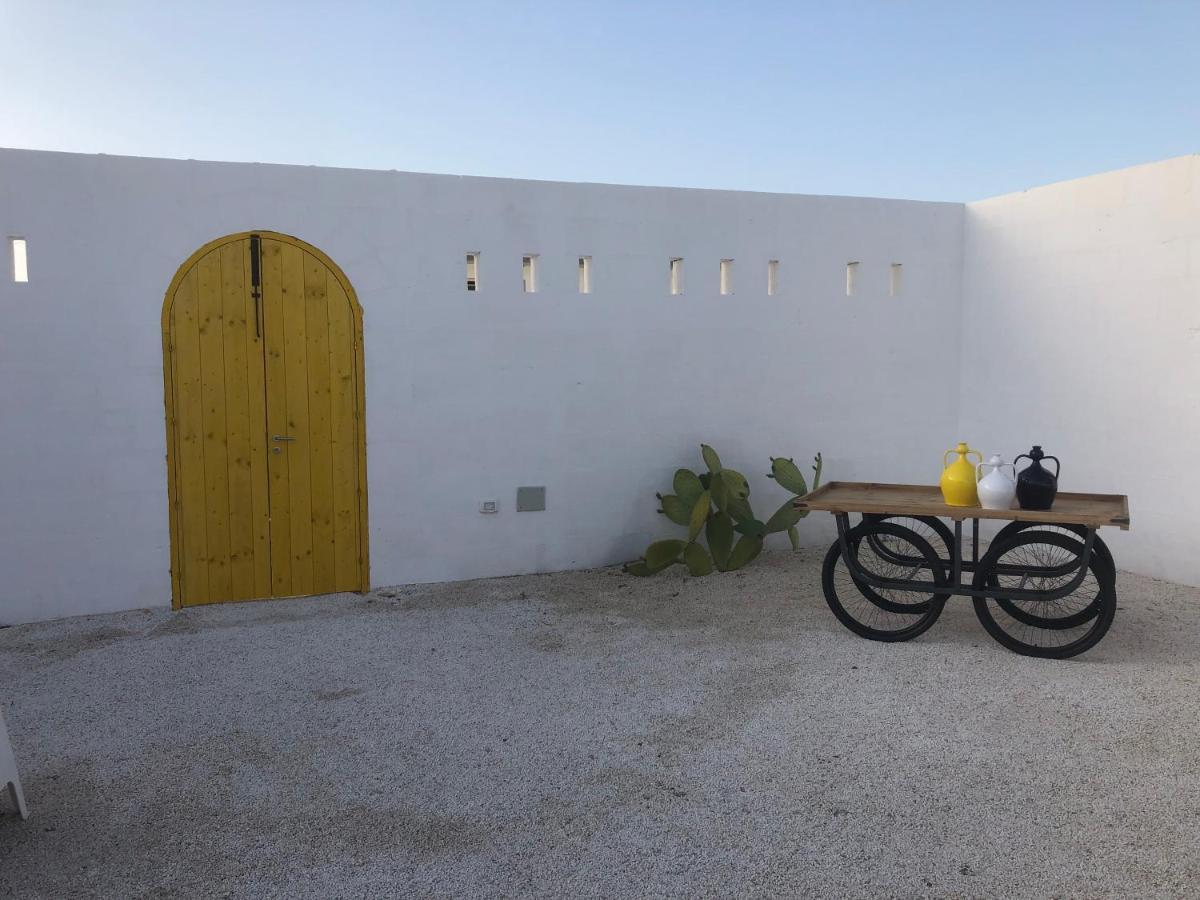 Mazzara Farm Bed & Breakfast Manduria Bagian luar foto