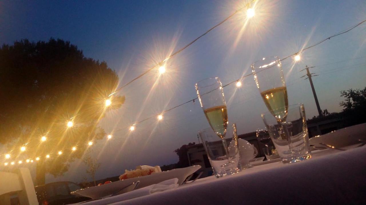 Mazzara Farm Bed & Breakfast Manduria Bagian luar foto