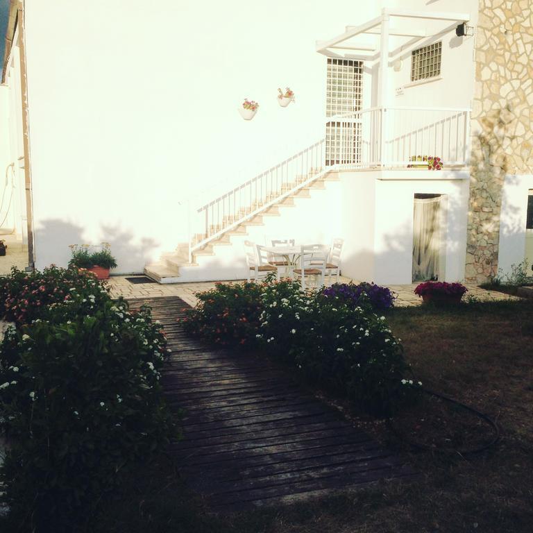 Mazzara Farm Bed & Breakfast Manduria Bagian luar foto